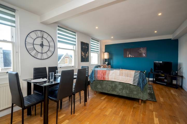 Apartment for 4 people in Croydon