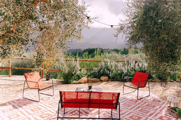 Rustico per 2 persone, con idromassaggio e balcone nonché piscina e giardino in Campania