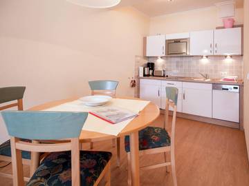 Vacation Rental for 6 Guests in Binz, Baltic Sea Islands, Picture 2