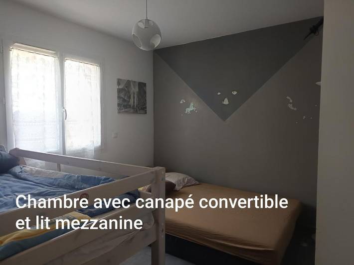 Location de vacances pour 6 personnes, avec terrasse ainsi que piscine et jardin à Saint-Geniès-de-Malgoirès - 4