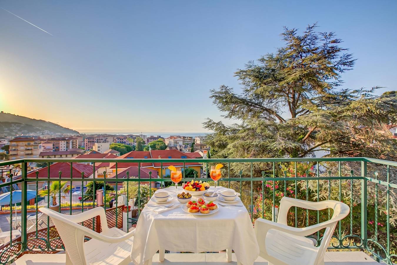 Appartement entier, Seaview Pool Retreat - M10 in Andora, Riviera di Ponente