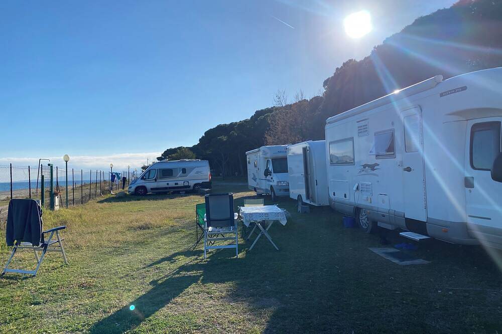 Camping surrounded by nature within walking distance from the sea in Borgia, Catanzaro Provinz