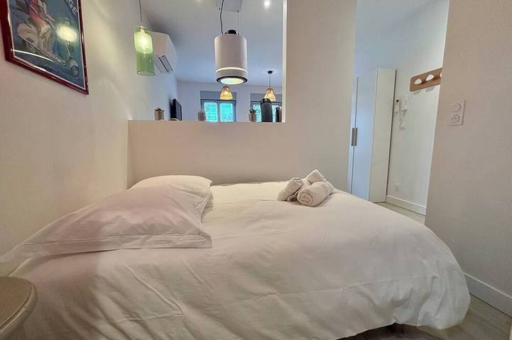Appartement entier, Casa Blum #2 - Studio climatisé, à 2 pas de la gare in Brive-la-Gaillarde, Région de Brive-la-Gaillarde