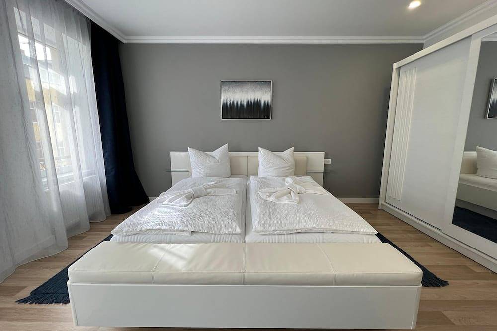 Ganze Wohnung, Dreamzzz | 130m² Designerwohnung mit 2 Bädern Gera in Gera, Ostthüringen