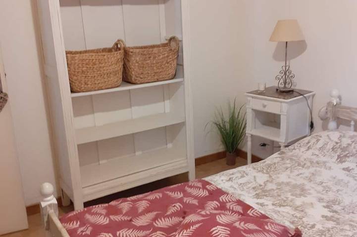 Gîte pour 4 personnes, avec jardin à Châteauneuf-de-Gadagne - 3