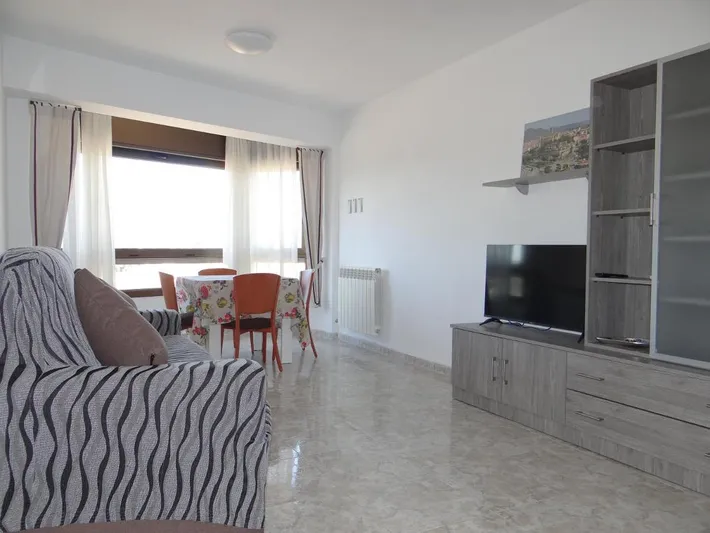 Apartamento de vacaciones para 5 personas, con terraza y vistas - 1