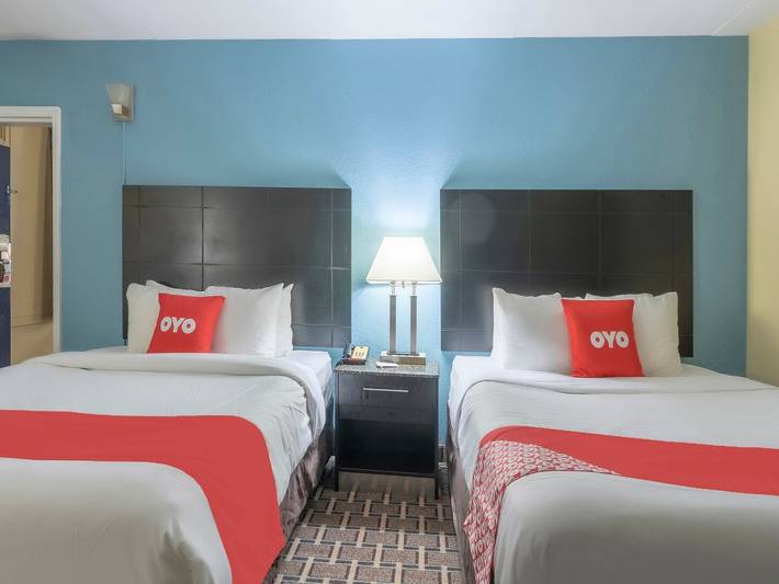 Entire apartment, Knoxville Tn | 2 queen bed in Knox County (TN)