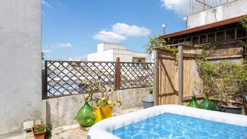 Gîte pour 6 personnes, avec balcon à Ugento - 2