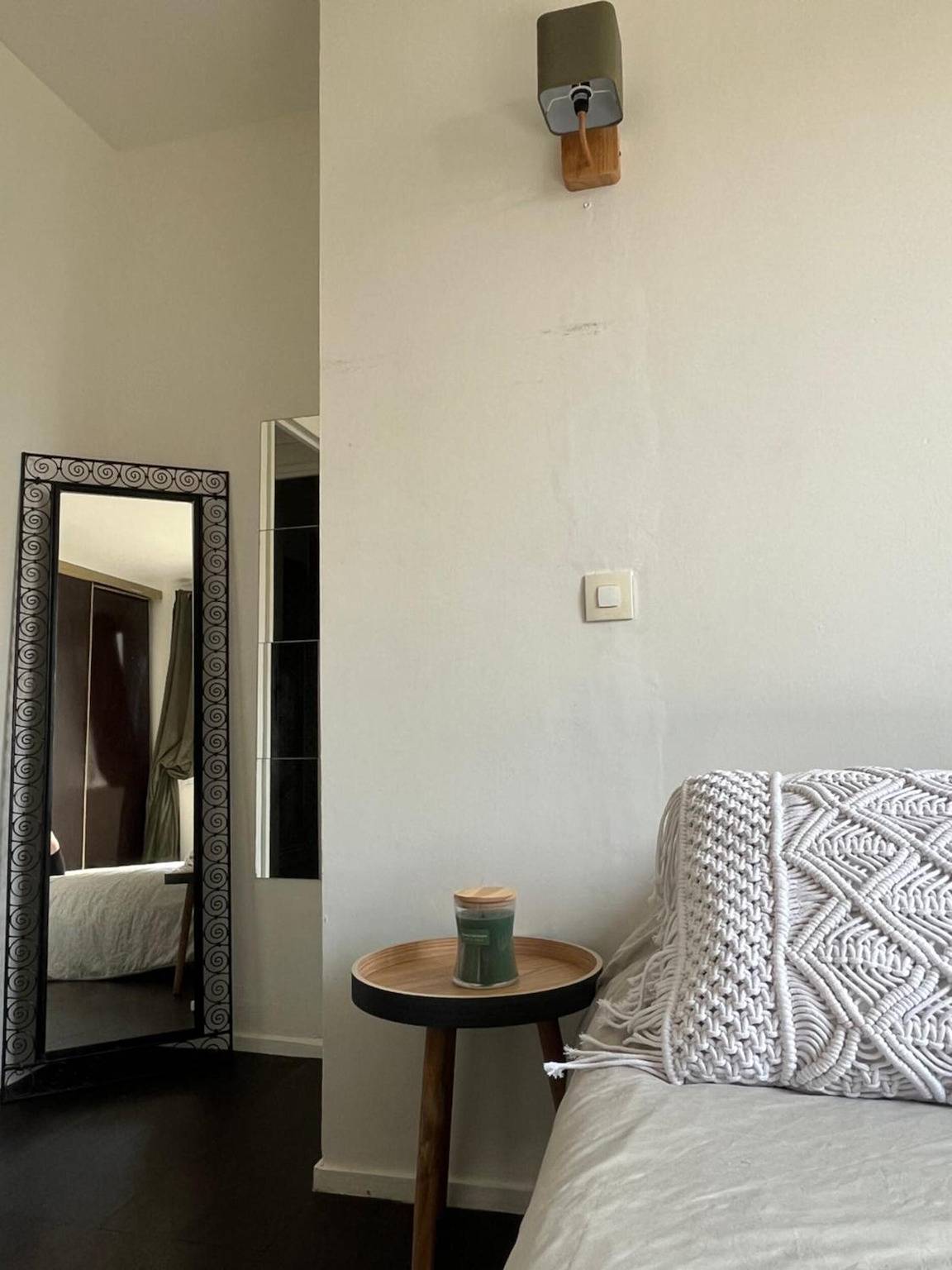 Apartamento entero, Apartamento 'Au Pied Du T2 La Défense' con Wi-Fi in Bezons, Valle del Oise