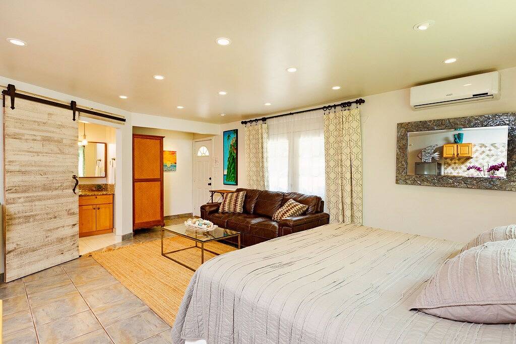 Ganze Wohnung, Privates Paia Studio in einem tropischen Schutzgebiet, nur einen kurzen Spaziergang von Paia Town & Beach entfernt. in Paia, Maui