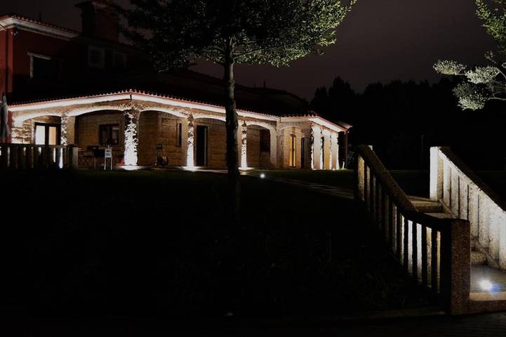 Location de vacances pour 19 personnes, avec sauna et jacuzzi ainsi que jardin et piscine à Vila Nova de Famalicão - 3