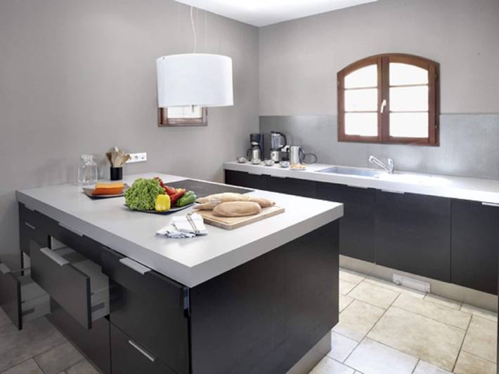 Villa für 12 Personen, mit Pool und Garten sowie Balkon, kinderfreundlich in Sainte-Maxime - 4