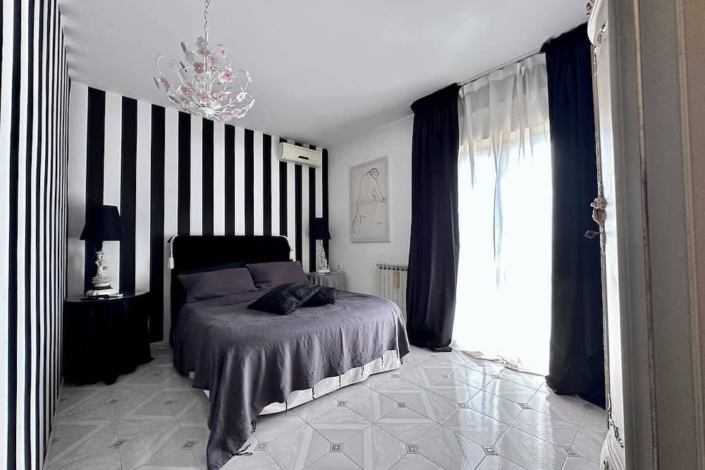 Geheel appartement, Home of the Sun & Colors, Wi-Fi, Ac, Smart Tv, 10 min from Syracusa in Floridia, Provincie Syracuse