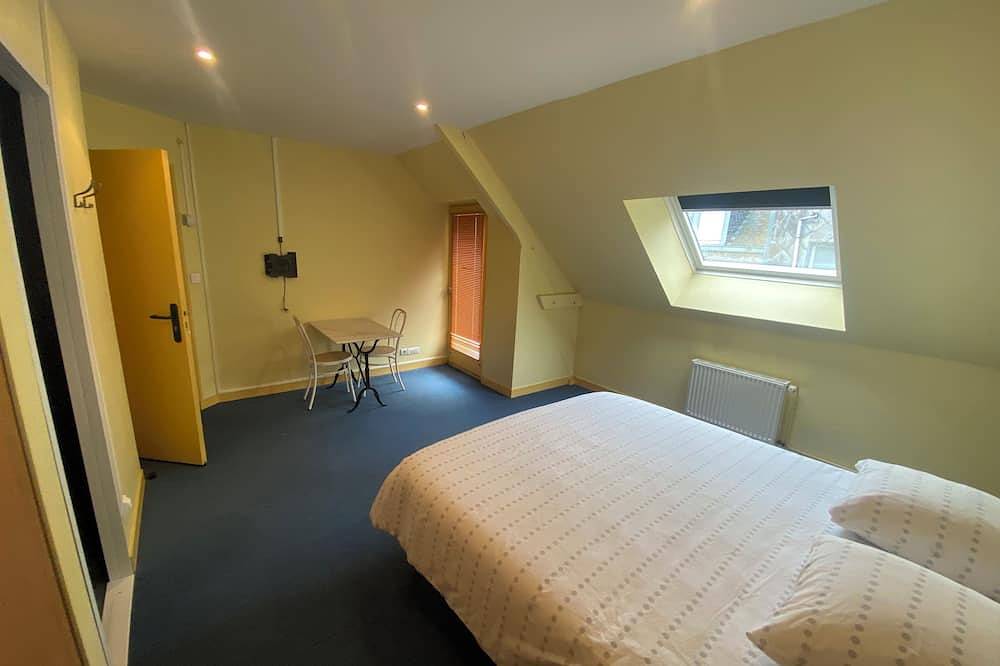 Entire apartment, Appartement 25 m² Avec Petite Terrasse in Cherbourg-Octeville, Cherbourg-en-Cotentin