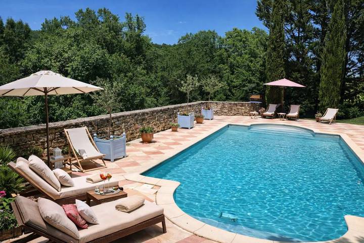 Location de vacances pour 6 personnes, avec vue et balcon ainsi que jardin et piscine à Espinas - 3