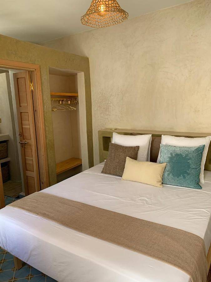 Gîte pour 2 personnes, avec terrasse ainsi que piscine et vue, animaux acceptés dans Ouassane - 2