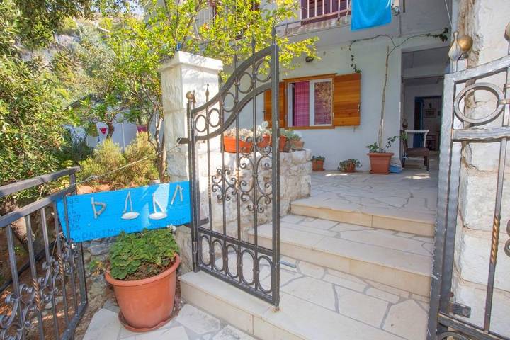 Ferienwohnung für 5 Personen, mit Balkon/Terrasse auf Hvar - 3