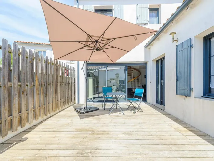Casa de vacaciones para 6 personas, con terraza y jardín - 1