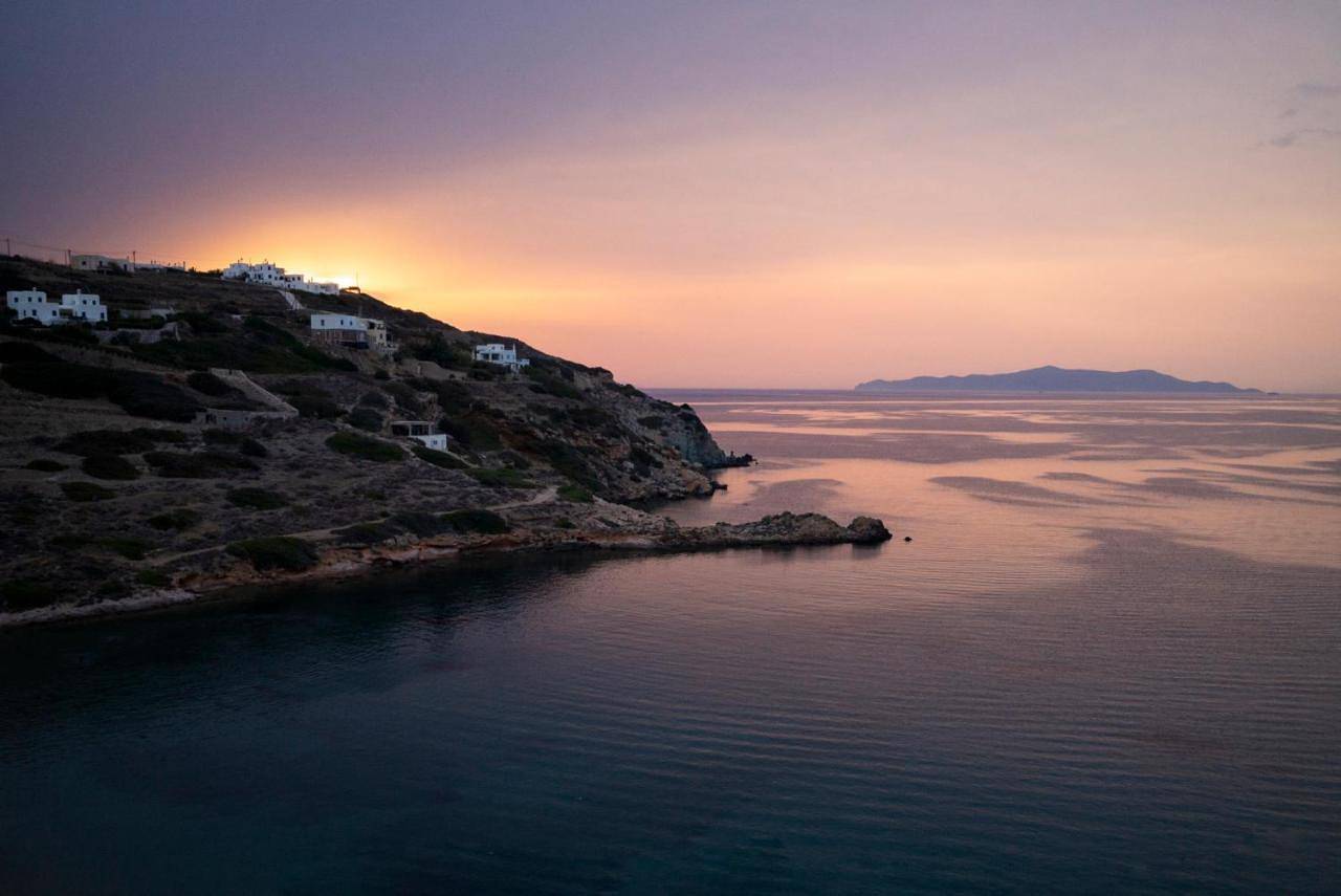 Lotos Beach Home in Syros