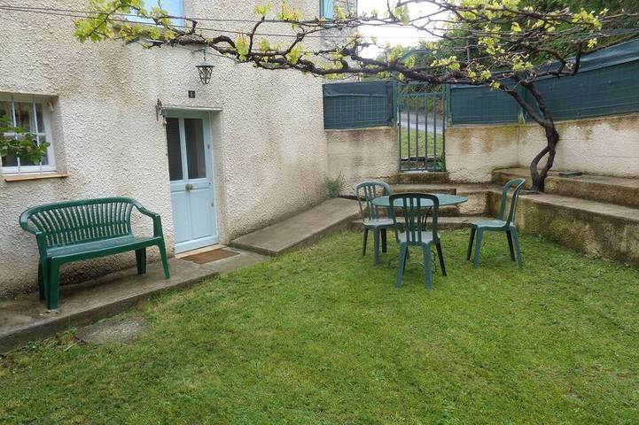 Location de vacances pour 8 personnes, avec Jardin à Cailla