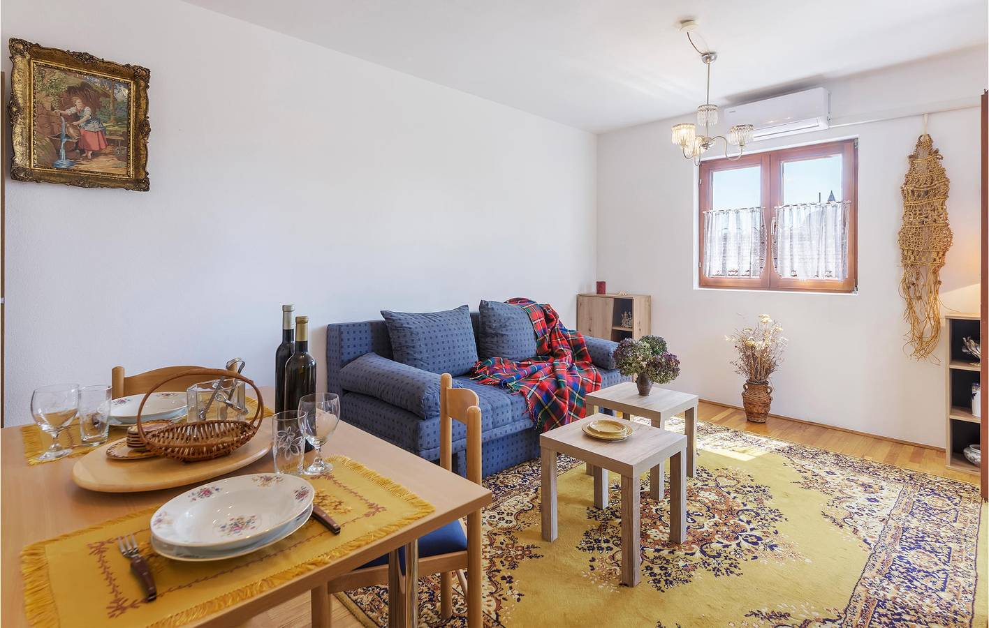 Ganze Ferienwohnung, Gemütliche Wohnung mit WLAN, Terrasse und Parkplatz – 1,5 km zum Strand in Funtana, Vrsar-Funtana