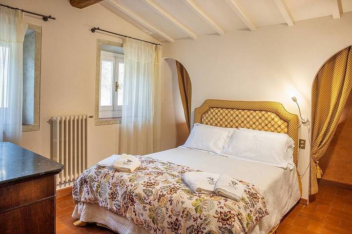 Elegant villa with private pool and wellness area near Florence in Reggello, Valdarno