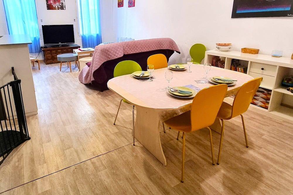 Apartamento entero, Coeur de ville, T2, pedestrian street, Digne les Bains  in Digne-les-Bains, Alpes de Alta Provenza