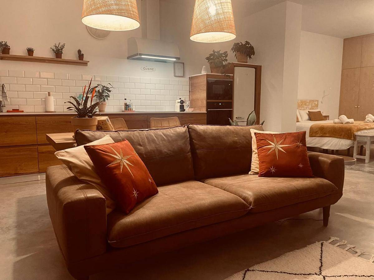 Ganze Wohnung, Le Loft Piscine Spa de Figueres in Figueres, Oberampurien