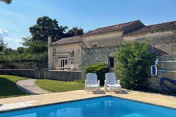 Gîte pour 8 personnes, avec jardin et terrasse à La Croix-Comtesse