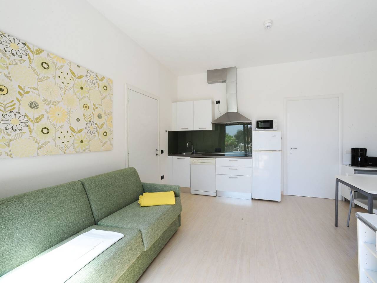Apartamento entero, Zwei-Zimmer-Wohnung mit teilweisem Seeblick in Malcesine, Montañas Garda