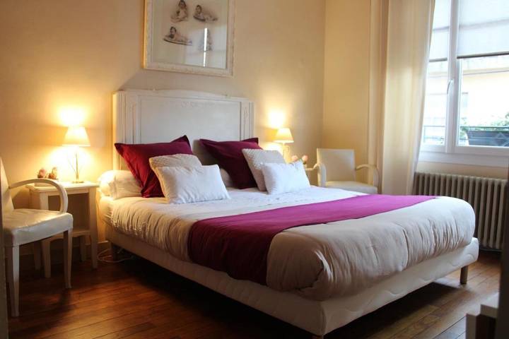 Chambre d’hôte pour 2 personnes, avec jardin, animaux acceptés à Laval - 2