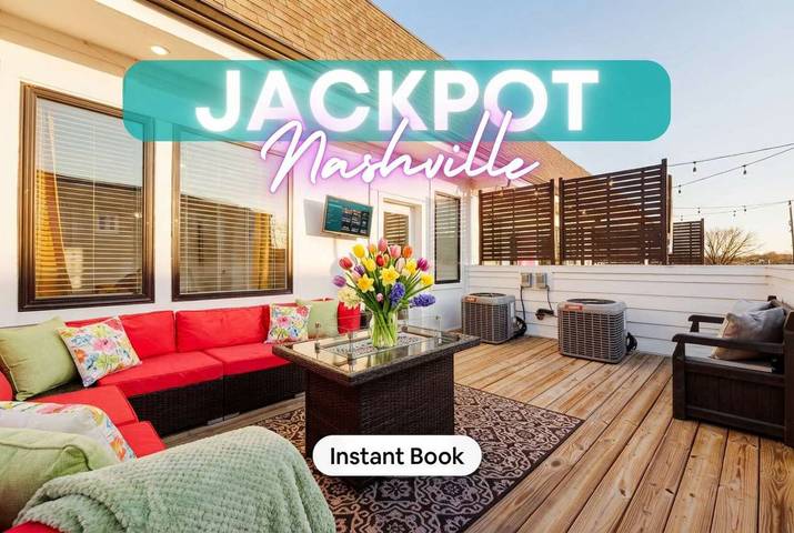 Vacation house for 12 people, with balcony, kid friendly in Nashville