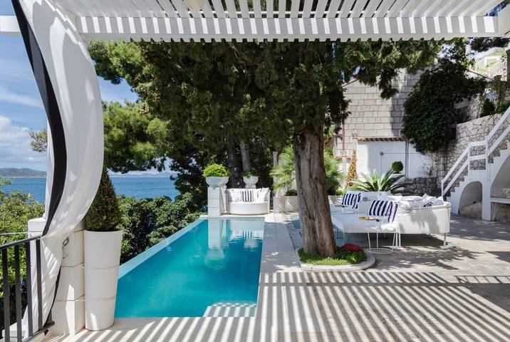 Villa pour 10 personnes, avec Balcon et Balcon/Terrasse ainsi que Vue sur l’océan et Terrasse à Lozica