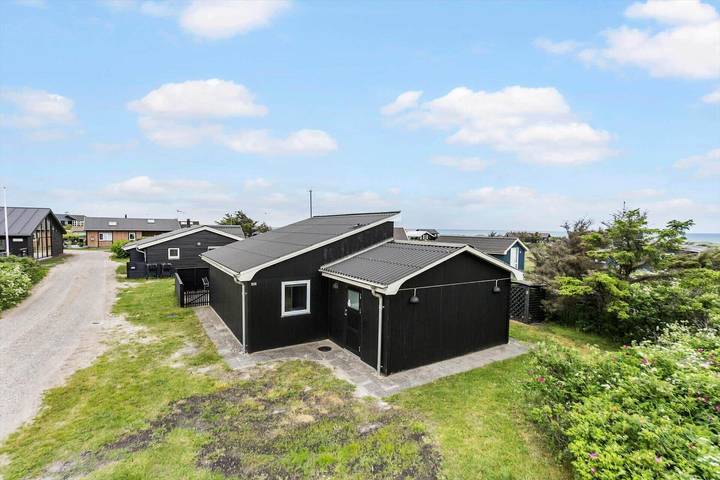 Ferienhaus für 4 Personen, mit Terrasse in Nørlev Strand