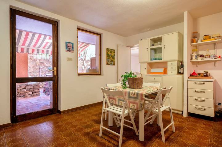 Casa vacanze con terrazza privata, giardino privato e Wi-Fi in Stintino, Nurra