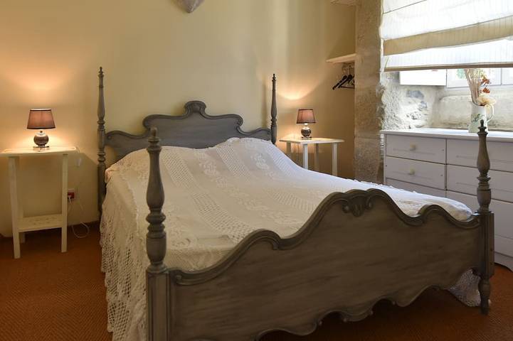 Gîte pour 2 personnes, avec jardin ainsi que terrasse et piscine, animaux acceptés à Pont-de-Labeaume - 2