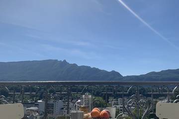 Gîte pour 2 personnes, avec piscine et balcon, animaux acceptés dans Parc du Bois Vidal