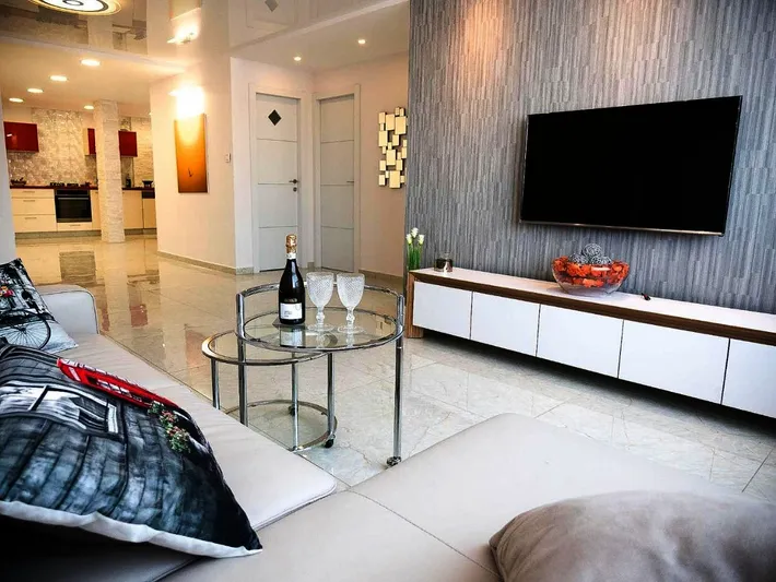 Ferienwohnung für 8 Personen, mit Ausblick - 1