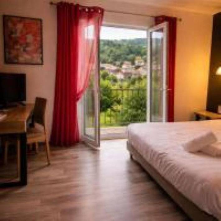Hôtel pour 2 personnes, avec Terrasse et Jardin ainsi que Piscine et Vue à Essoyes - 4