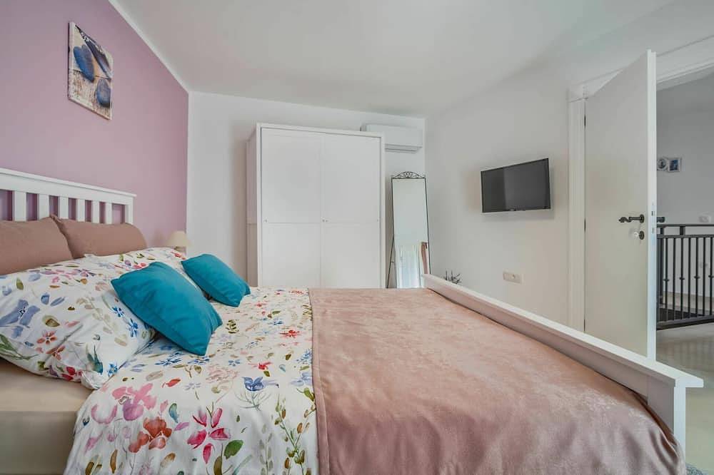 Ferienhaus mit Klimaanlage, privatem Pool, W-Lan, Tv, Terrasse, Haustiere erlaubt, Panoramablick in Kastav, Primorje-Gorski Kotar