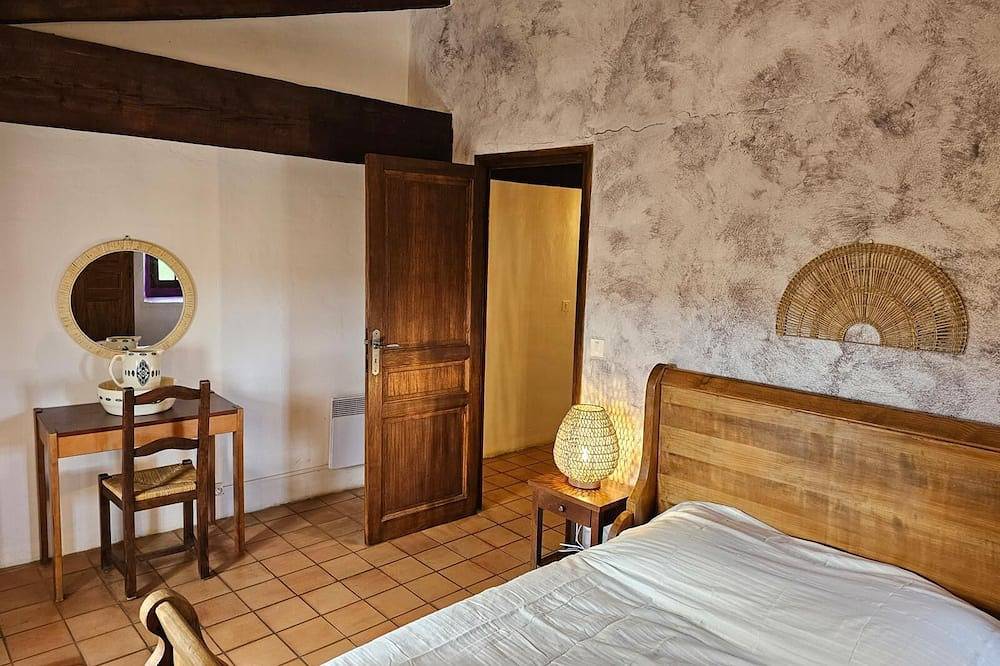 Entire apartment, Domaine de Bagard - Gîte Haute Terrasse 72m² 4/8 p Terrace in Sauve, Le Vigan region