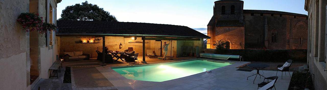 Location de vacances pour 14 personnes, avec piscine ainsi que jardin et vue, animaux acceptés à Pujols (Gironde) - 3