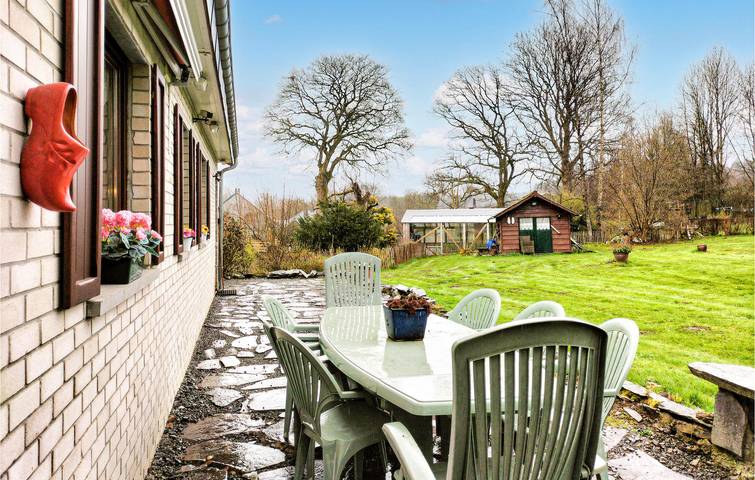 Location de vacances pour 6 personnes, avec terrasse et jardin à Vielsalm - 2