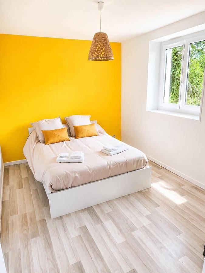 Gîte pour 4 personnes, avec balcon dans Saint-Jean-la-Bussière - 3
