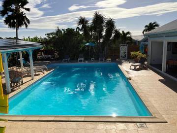 Maison de vacances pour 3 personnes, avec piscine ainsi que jacuzzi et jardin en Guadeloupe