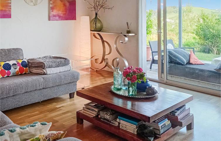 Location de vacances pour 8 personnes, avec terrasse à La Bastide-Clairence - 4