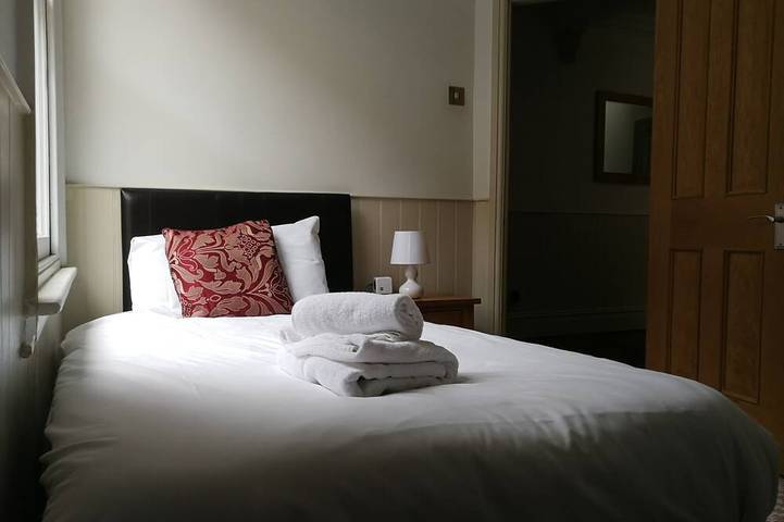 Ferienhaus-Eigenes Badezimmer in Bristol, Südwestengland