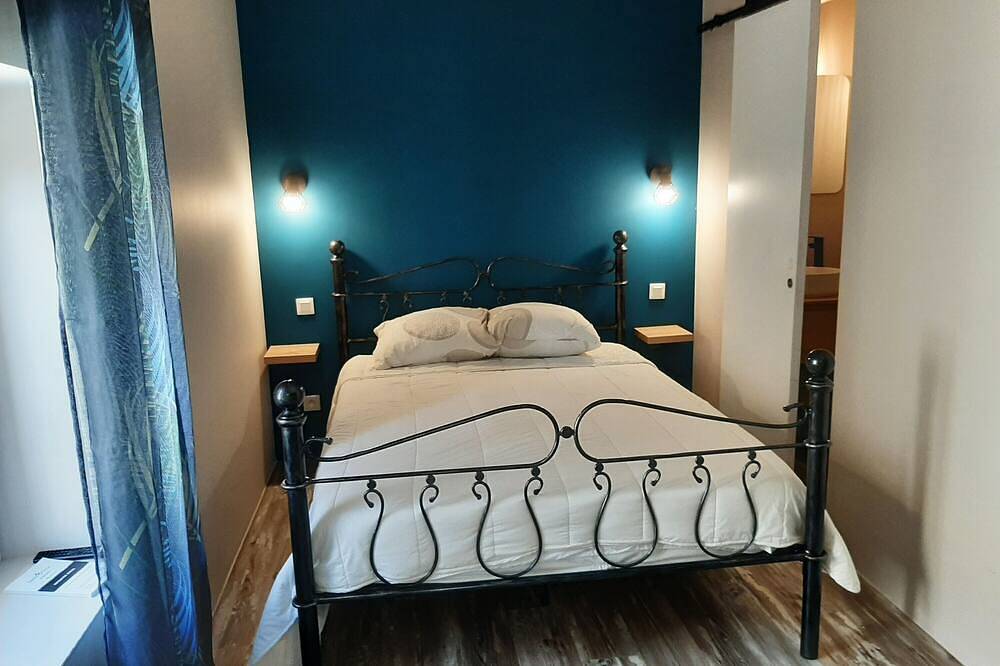 Apartamento entero, Apartamento '107 - T2 Acogedor' con Wi-Fi y Aire Acondicionado in Bourg-Saint-Andéol, Privas
