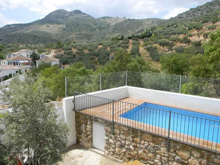 Maison de vacances pour 7 personnes, avec terrasse et piscine ainsi que vue et jardin - 1