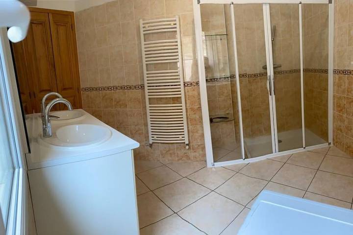 Location de vacances pour 7 personnes, avec jardin et piscine à Saint-Andéol-de-Vals - 4